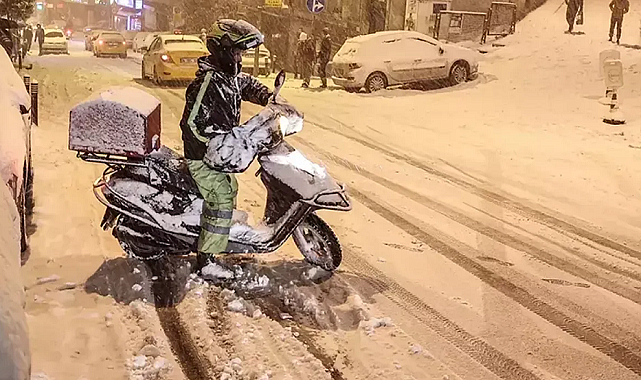 İSTANBUL VALİLİĞİ MOTORSİKLETLER VE MOTOKURYELERİN TRAFİĞE ÇIKIŞLARINI İKİNCİ BİR EMRE KADAR YASAKLADI